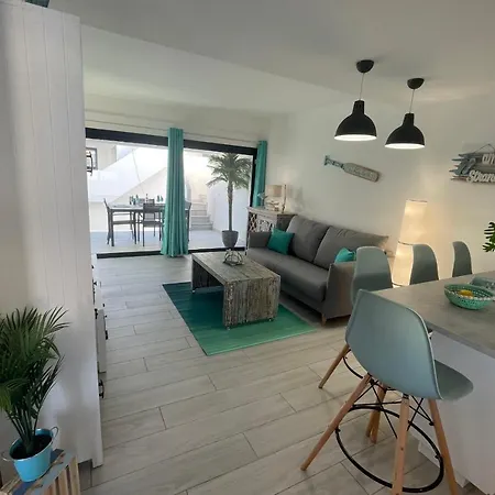 Marvillafuerte - Air-conditioned Swimming Pool & Private Jacuzzi Apartment